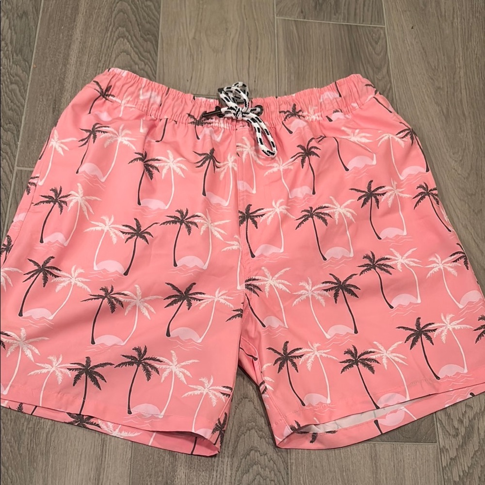 Snapper Rock Men’s Pink Palm Tree Swim Shorts Size S